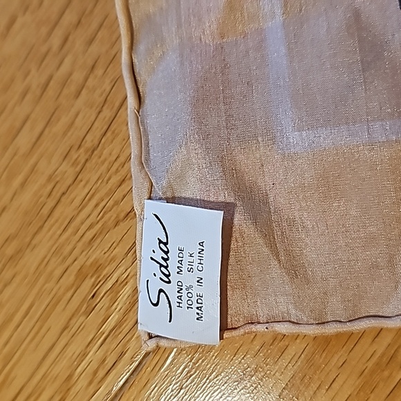 Sidia 100% Silk Scarf (35") - Picture 4 of 4